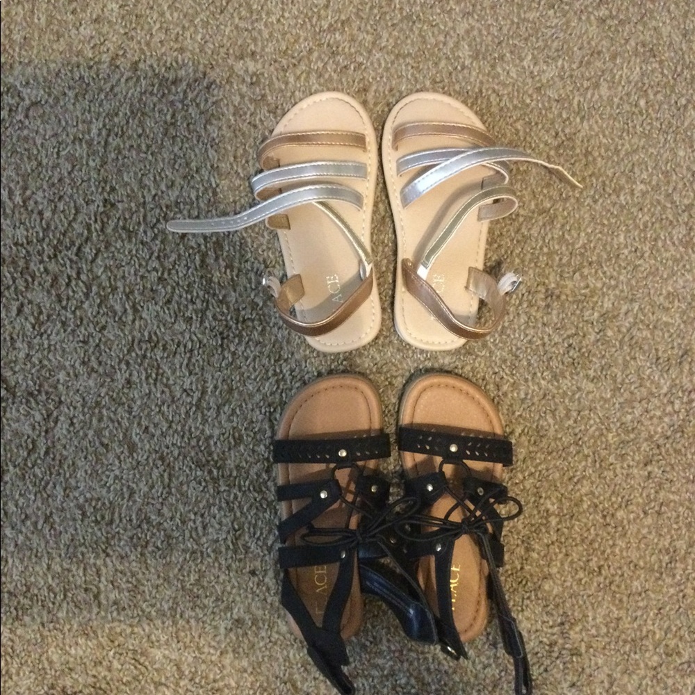 Children’s Place Sandals Sz. 9 blk & pewter. GU